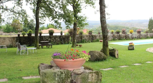 Casa da Cerca, Boek Hotel Paredes de Coura 