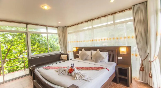 Двухместный номер Deluxe с балконом Lanta Nice Beach House