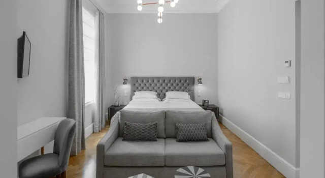 Люкс Signature (Acropolis View) с балконом MiraMe Athens Boutique Hotel