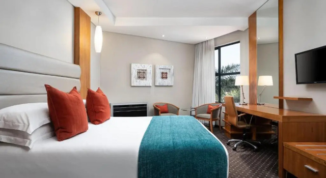 Двухместный люкс Premier Hotel O.R. Tambo