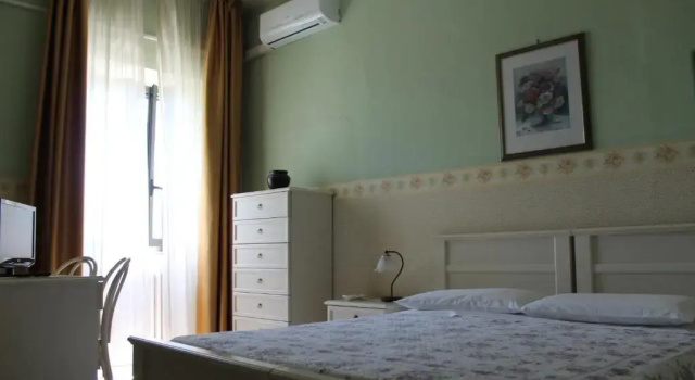 Трёхместный номер Standard Hotel La Villa