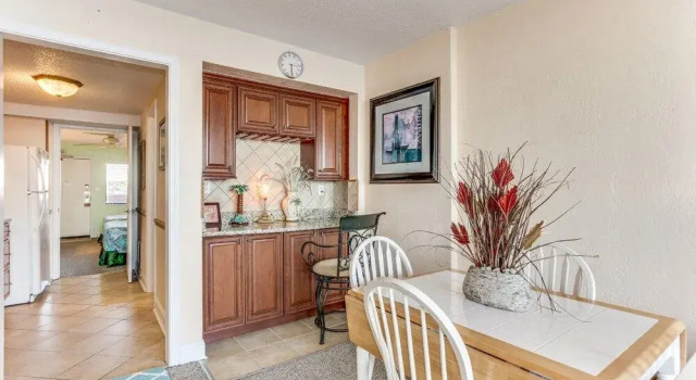 Beach-front Condo with Private Balcony, Забронировать Отель Отели Южной Каролины 3 звезды, 3*