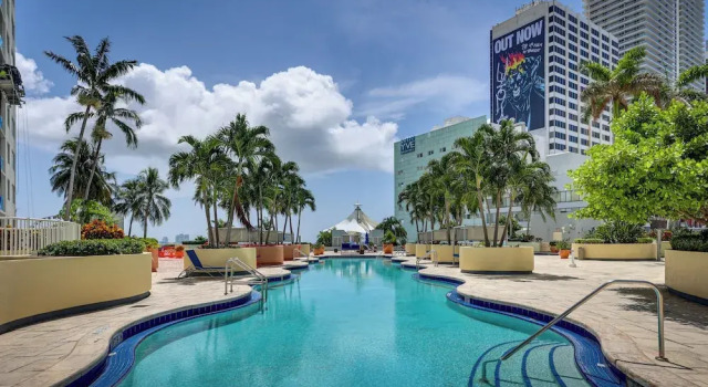 Miami Vacation Rental w/ Balcony, Pool & Hot Tub!, Rezervasyon Daire Miami Beach Miami Beach