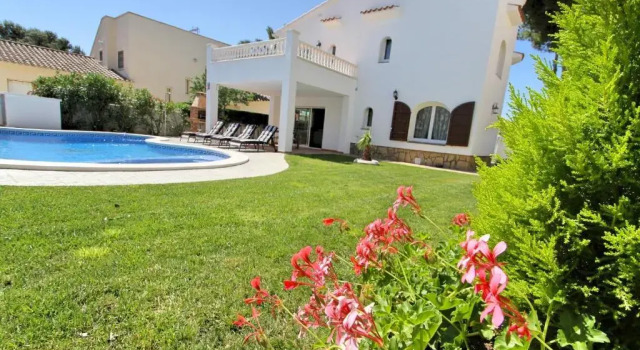 Вилла ARENDA Pino Alto Villa Gallo