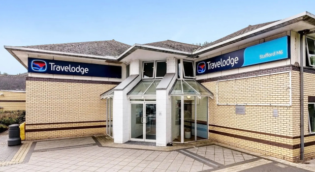 Travelodge Stafford M6, Забронировать Отель Отели Англии 3 звезды, 3*