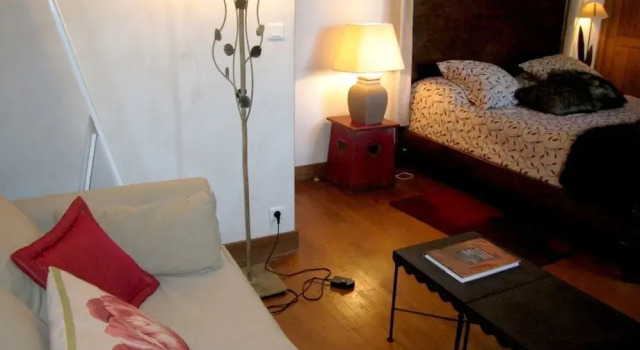 Auberge Fleurie, Buchen Sie Hostel Montsalvy Auvergne