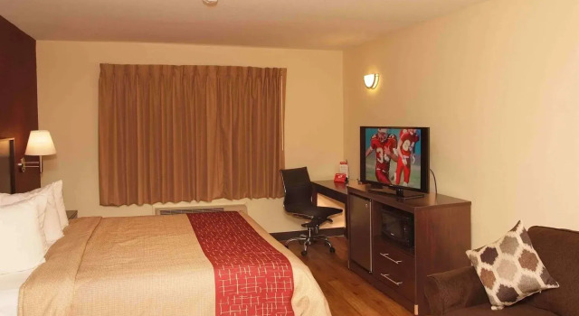 Red Roof Inn Osage Beach - Lake of the Ozarks, Забронировать Отель Отели в центре Осейдж-Бич, в центре