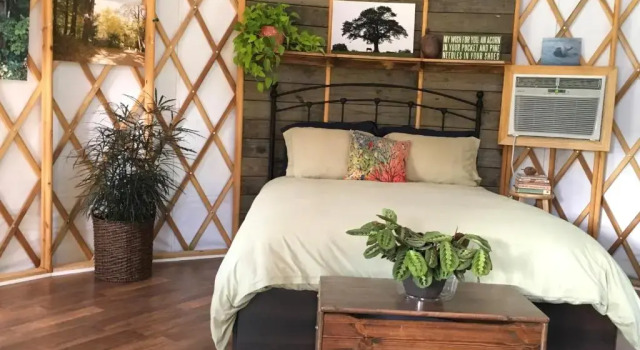 Тент Mountain Springs Cabins
