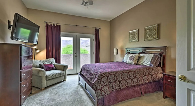 Golf Course View & Pool Access: Gold Canyon Gem