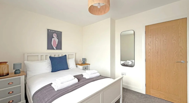 The Green - Stylish Home Sleeps 6 With Parking, Rezervați Apartament Apartamente în Merseyside, Apartament