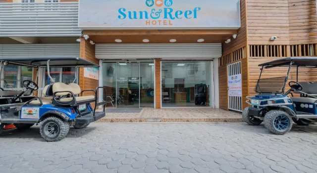 Voyager Sun & Reef Hotel