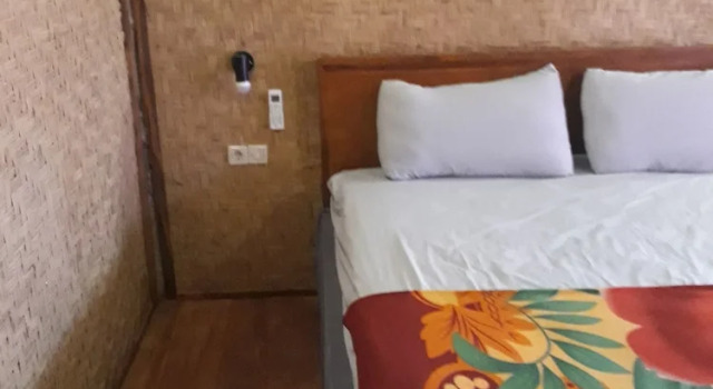 Menjangan Hostel, Boek Hostel Banyuwedang Buleleng
