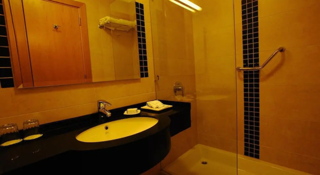 Шестиместный номер Standard Misk Hotel