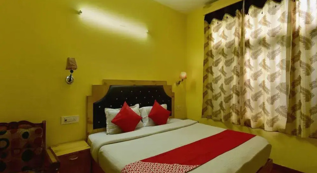 OYO 23130 Radhika Cottage, Забронировать Дом для отпуска Отели Манали с завтраком, Завтраки