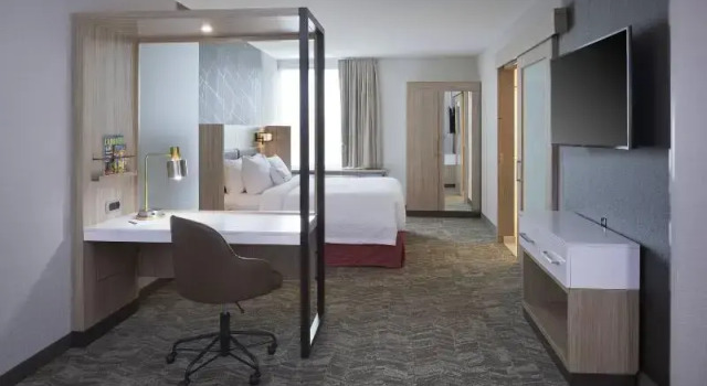 Howard Johnson East Lansing, Reservar Hotel Lansing Michigan