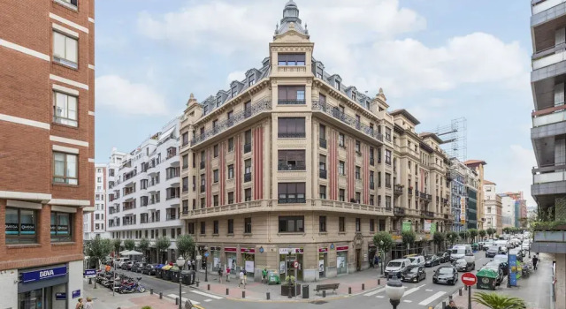 Art Gallery by Forever Rentals, Забронировать Отель Отели Бильбао 3 звезды, рядом с Дом культуры Barrainkua, 3*