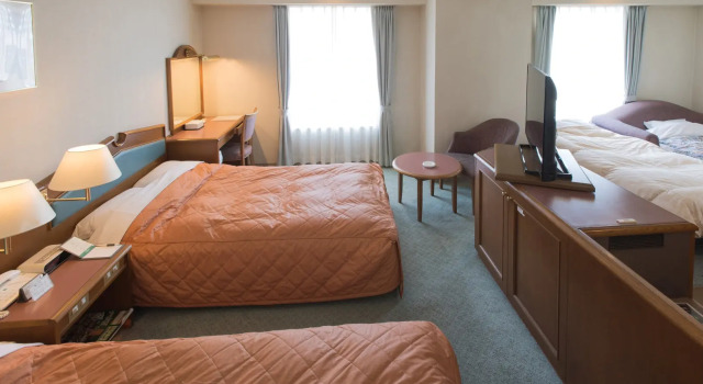 Четырёхместная студия Hotel Crescent Asahikawa