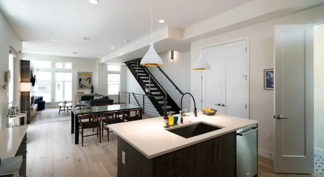 Вилла Regal Rooftop Retreat Rise Above the Ordinary