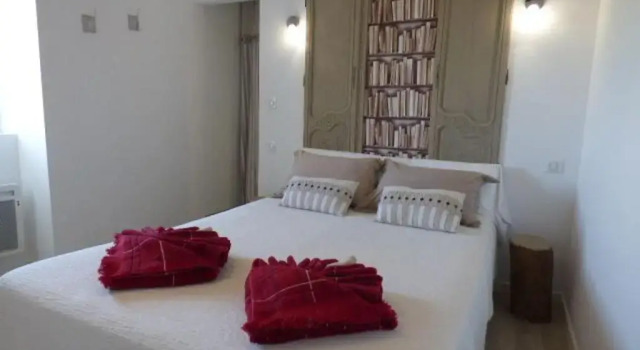 Gîte rénové avec jardin clos, proche plages, Wifi, parking pour voiture électrique - FR-1-426-164, Réserver Hôtel Le Bernard Pays de la Loire