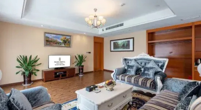 Люкс Superior River & Holiday Rezen Hotel Pengshui