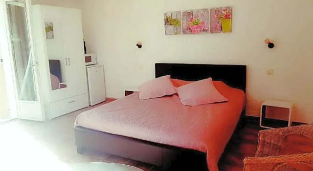 Es Aqui, Rezervasyon Otel Bedarrides Vaucluse