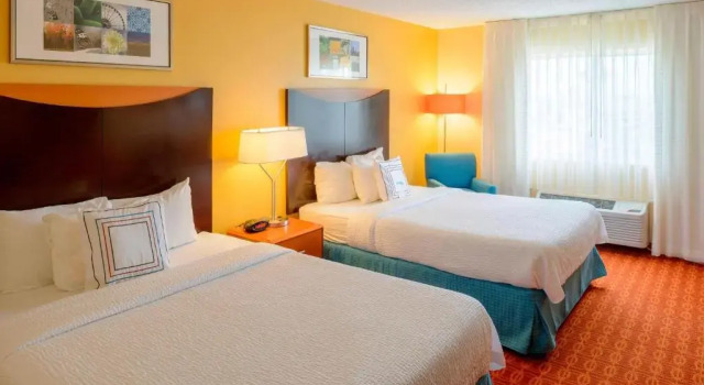 Четырёхместный номер Standard Fairfield Inn Joplin