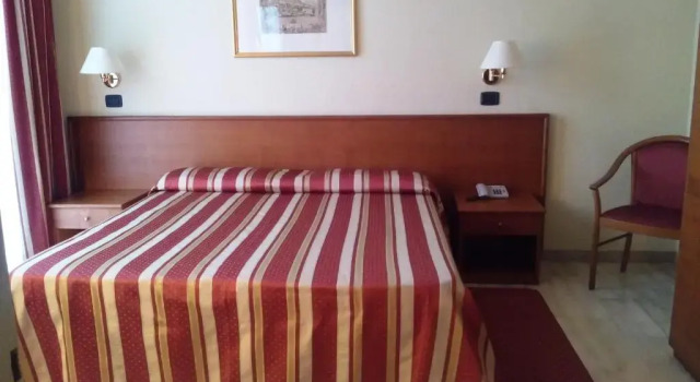Полулюкс Hotel Select
