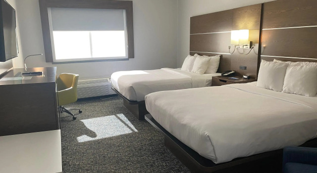 Четырёхместный номер Standard Comfort Inn & Suites Near Lake Guntersville