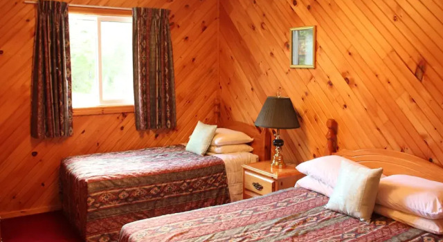 Коттедж Executive Hidden Acres Cottages