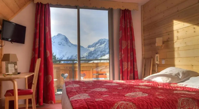 Hotel Adret, Забронировать Отель Отели Мон-де-Ланс 3 звезды, рядом с Горнолыжный подъемник Бель Этуаль, 3*