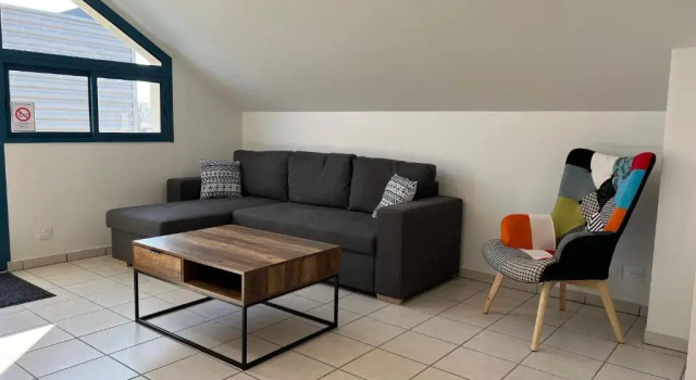 Апартаменты Hôtel Le Laurys-hôtel calme proche de Rodez avec parking privé gratuit