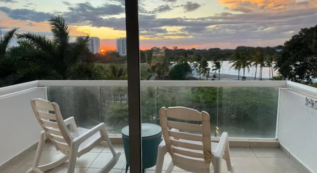The Suite Playa Blanca