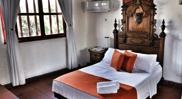 Hotel Calamari, Забронировать Отель Отели Картахены 3 звезды, рядом с Custom's Square, 3*