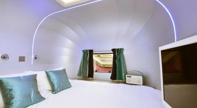 Дом на колесах 18ft Rocket Brooks Guesthouse Bristol