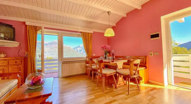 Sole 1 Terrassen Ferienwohnung mit Pool OG