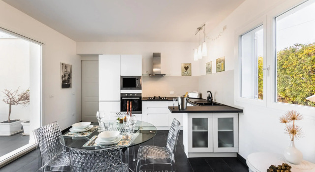 Albantica In Avola With 3 Bedrooms And 3 Bathrooms