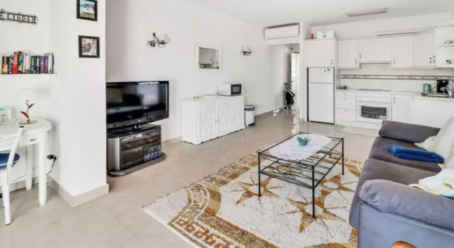 Capistrano Village B, 1 bedroom + free wi-fi, Забронировать Отель Нерха Axarquía, рядом с Пляж Бурриана