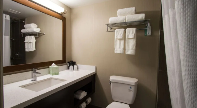 Двухместный номер Standard с балконом Holiday Inn Victorville by IHG