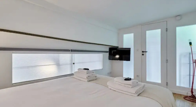Superb Apartment Le Marais Center of Paris, Забронировать Апартаменты/квартира Париж Иль-де-Франс, рядом с Станция метро Rambuteau