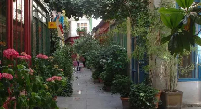 Petit Paris - Oasis in Marais, Забронировать Отель 3-й округ: Маре Париж, рядом с Станция метро Rambuteau