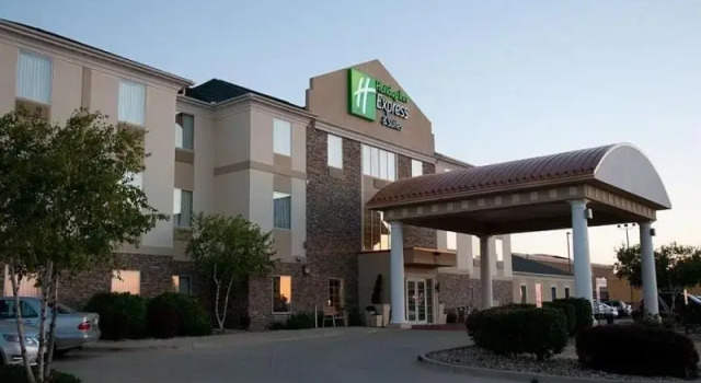 Run of House Holiday Inn Express Hotel & Suites Bloomington-Normal University Area by IHG