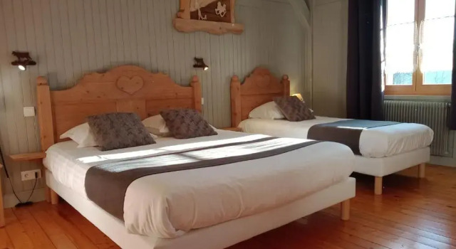 Четырёхместный номер Standard Auberge de la Motte