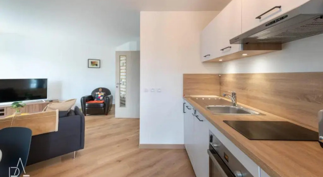 LEsperluette - 44 sqm apartment with garage & balcony in the city center, Забронировать Апартаменты/квартира Анси Озеро Анси