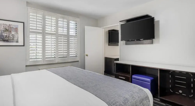 Семейный люкс SureStay Hotel by Best Western Beverly Hills West LA