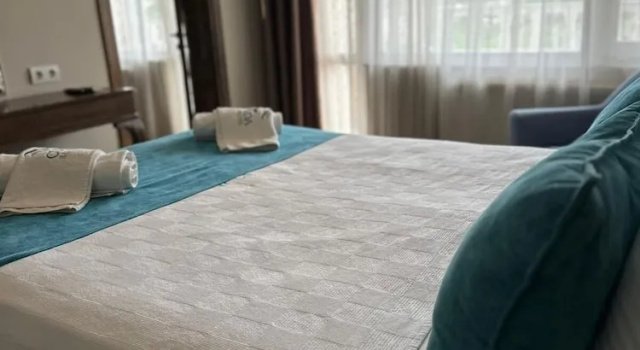 Четырёхместный семейный номер Standard с балконом Cunda Basel hotel