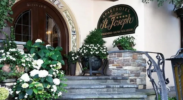 Aparthotel Landhaus St. Joseph, Забронировать Апарт-отель Отели Майрхофен с завтраком, рядом с Горнолыжный подъемник Ахорн, Завтраки