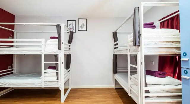Кровать в общем номере a&o Edinburgh City