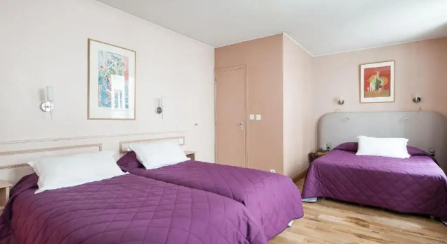 Четырёхместный номер Standard Hotel Americain