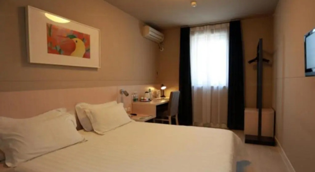 Номер Business Jinjiang Inn Wuhan Wuchang Railway Station