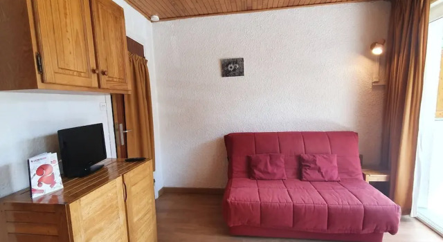Alpine Apartment for 8 Guests, Забронировать Апартаменты/квартира Отели Мон-де-Ланс с парковкой, рядом с Горнолыжный подъемник Лютен, Парковка